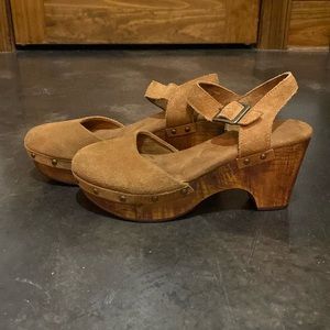 Cognac Brown closed for heels 6.5